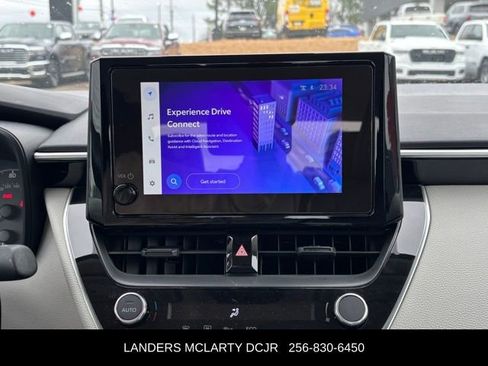 Used 2025 Toyota Corolla LE image 22