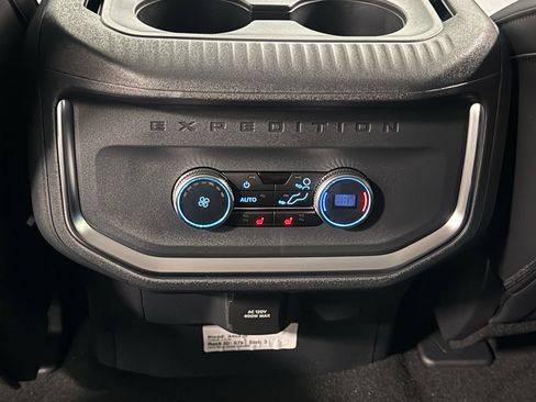 New 2026 Ford Expedition Platinum w/ Driver's Package image 28