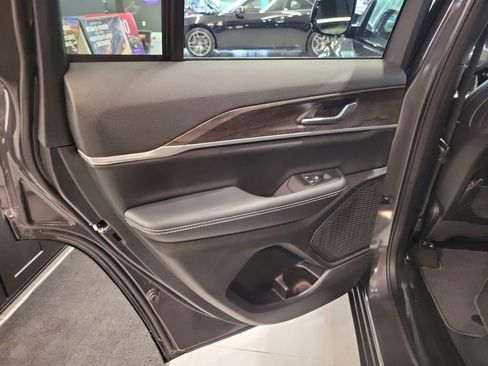 New 2026 Jeep Grand Cherokee Altitude AWD/4WD image 27