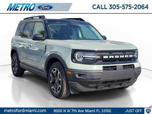 Certified 2023 Ford Bronco Sport Outer Banks w/ Tech Package AWD/4WD image 1