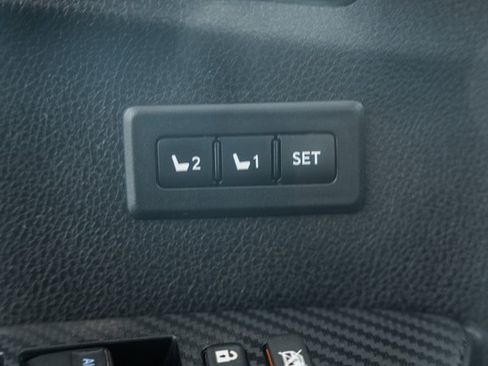 Used 2015 Toyota RAV4 Limited image 42