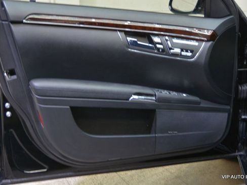Used 2007 Mercedes-Benz S 550 4MATIC image 7
