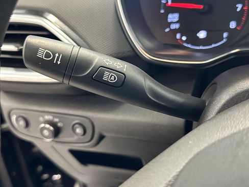 Used 2022 Chevrolet TrailBlazer LT image 32