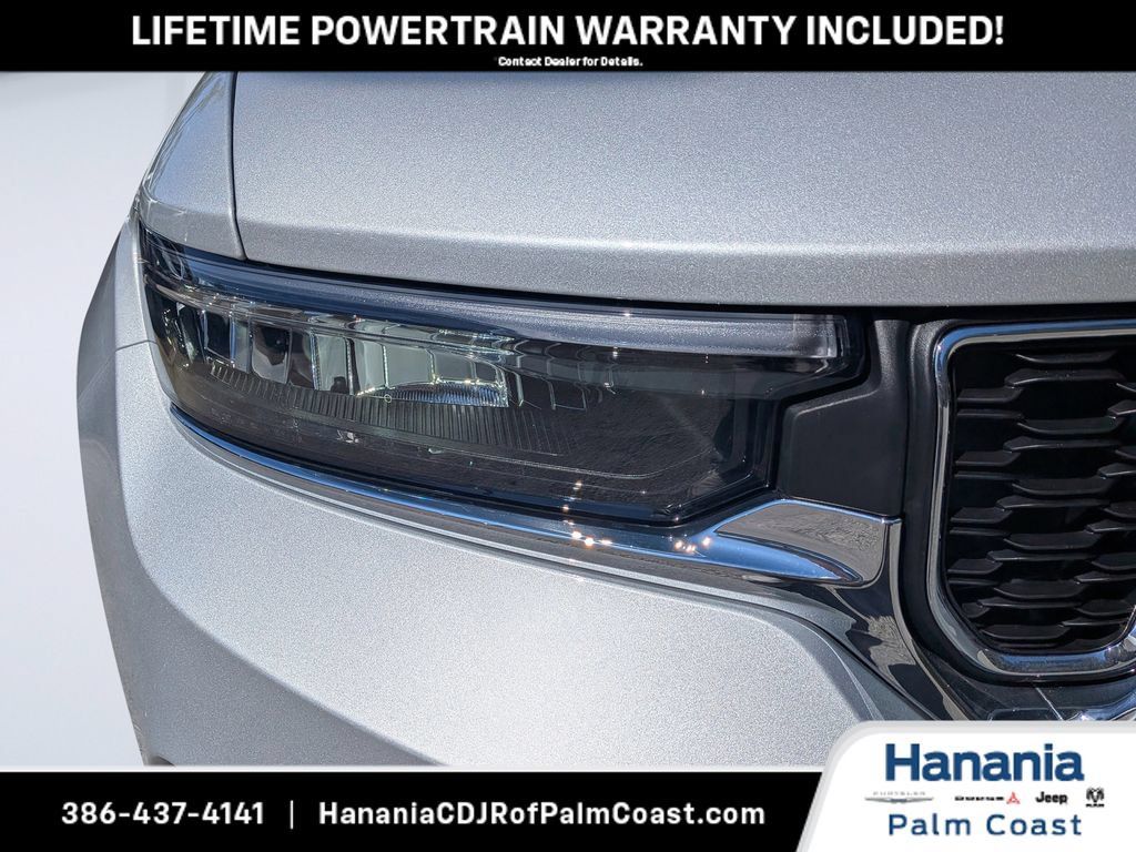 New 2026 Jeep Grand Cherokee Laredo w/ Trailer Tow Package RWD image 9