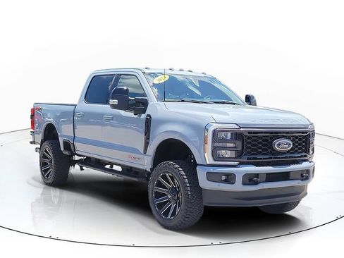 Used 2024 Ford F350 Lariat w/ Lariat Ultimate Package AWD/4WD image 3