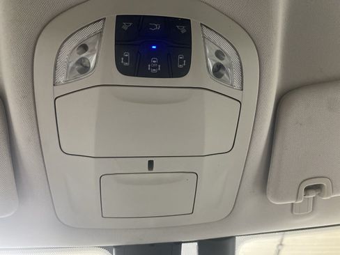 Used 2017 Chrysler Pacifica Touring-L Plus FWD image 22