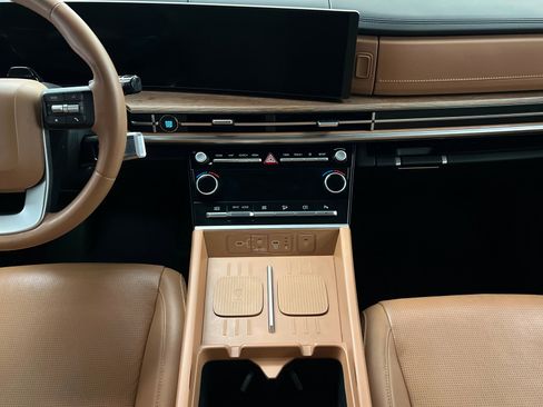 Used 2024 Hyundai Santa Fe Limited image 14