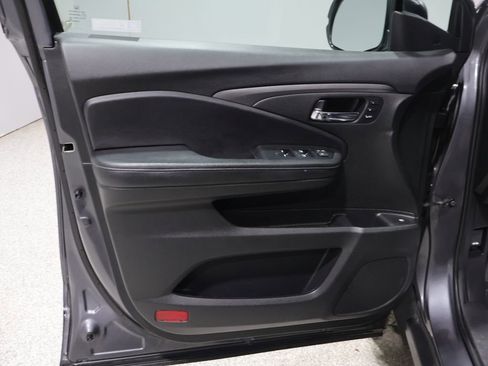 Used 2023 Honda Ridgeline RTL image 13