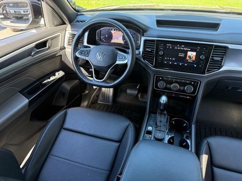 Used 2021 Volkswagen Atlas Cross Sport SEL image 19