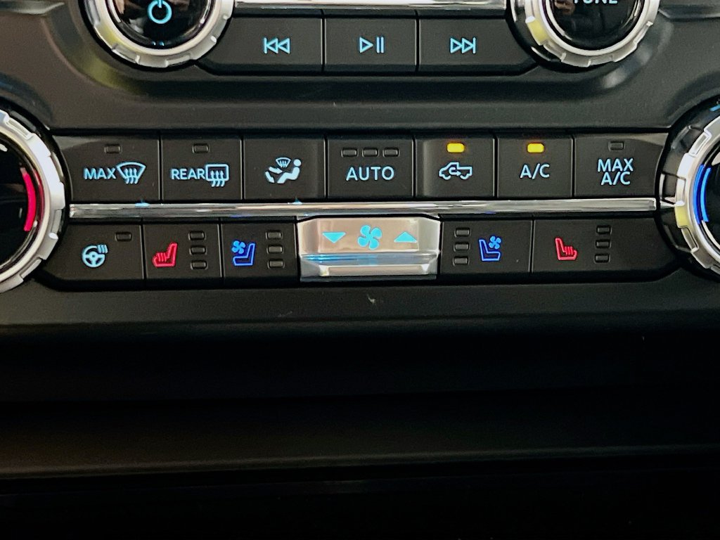 New 2026 Ford F350 Lariat w/ FX4 Off-Road Package AWD/4WD image 24