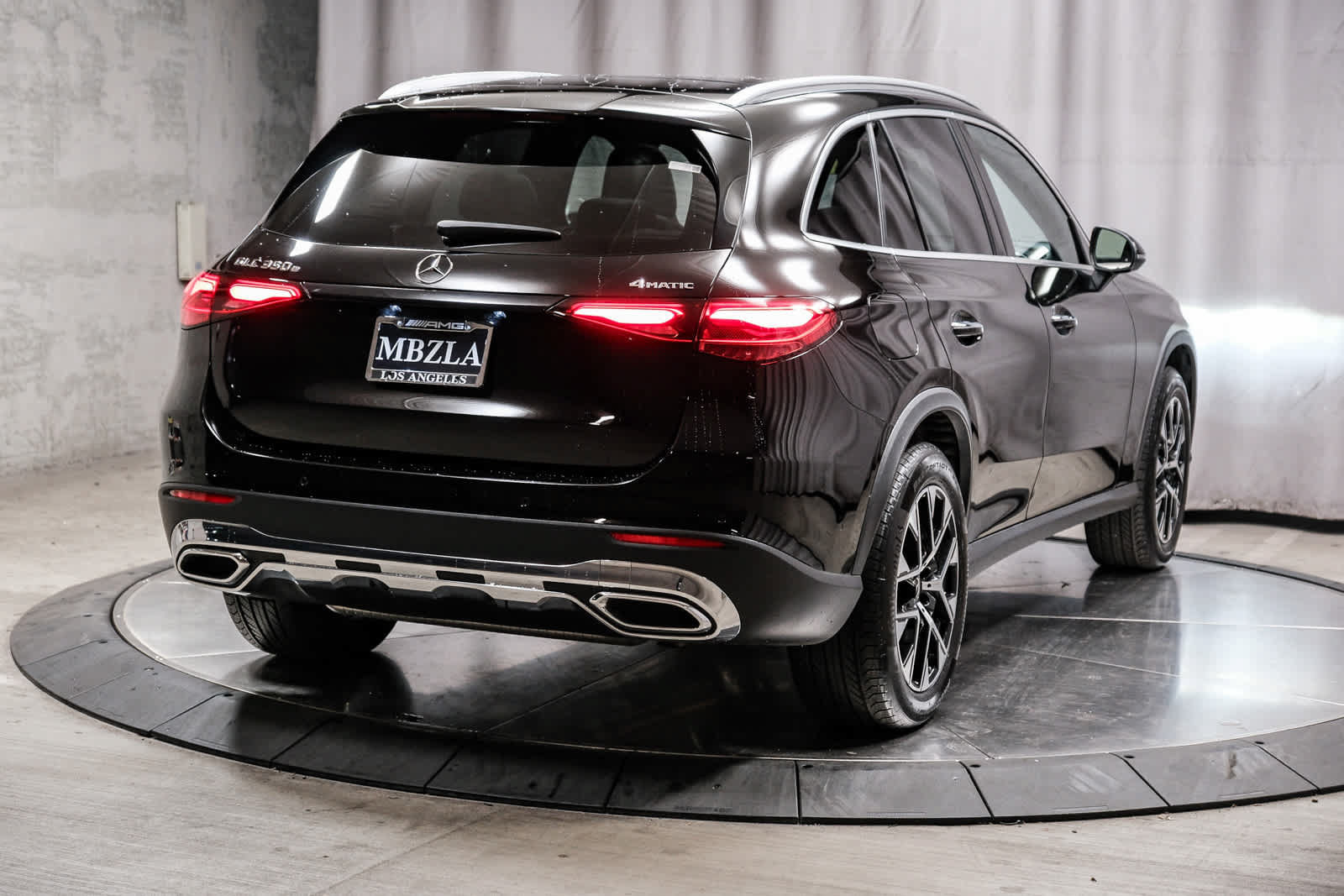 Certified 2026 Mercedes-Benz GLC 350e 4MATIC image 4