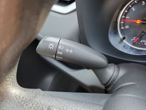 Used 2022 Toyota RAV4 XLE image 29