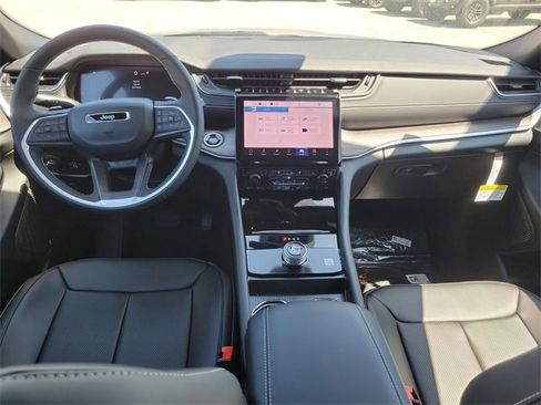 New 2025 Jeep Grand Cherokee L Limited w/ Luxury Tech Group II image 8