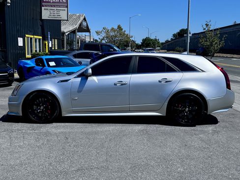 Used 2013 Cadillac CTS V RWD image 9
