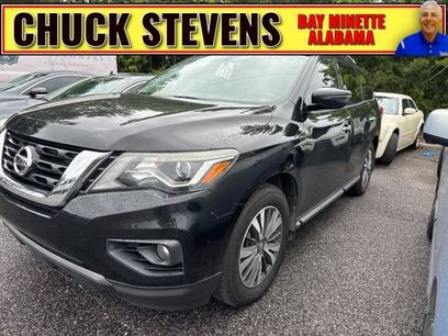 Used 2017 Nissan Pathfinder SV