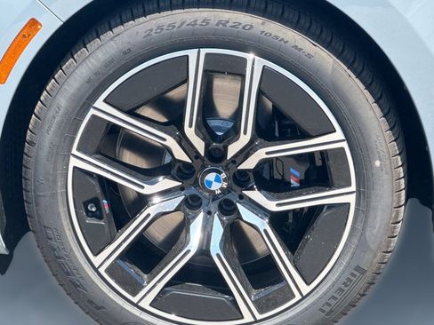 New 2025 BMW 740i image 11