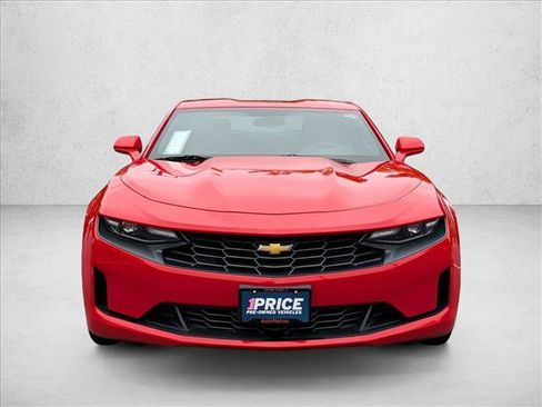 Used 2020 Chevrolet Camaro LT RWD image 2