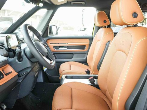 New 2025 Volkswagen ID. Buzz Pro S Plus AWD/4WD image 19