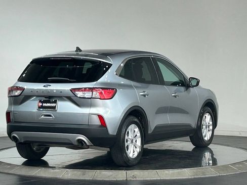 Used 2022 Ford Escape SE w/ Cold Weather Package FWD image 10