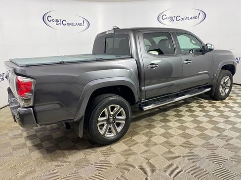 Used 2017 Toyota Tacoma Limited w/ Tow Package AWD/4WD image 7