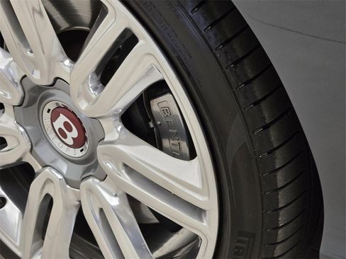Used 2017 Bentley Continental GT image 17