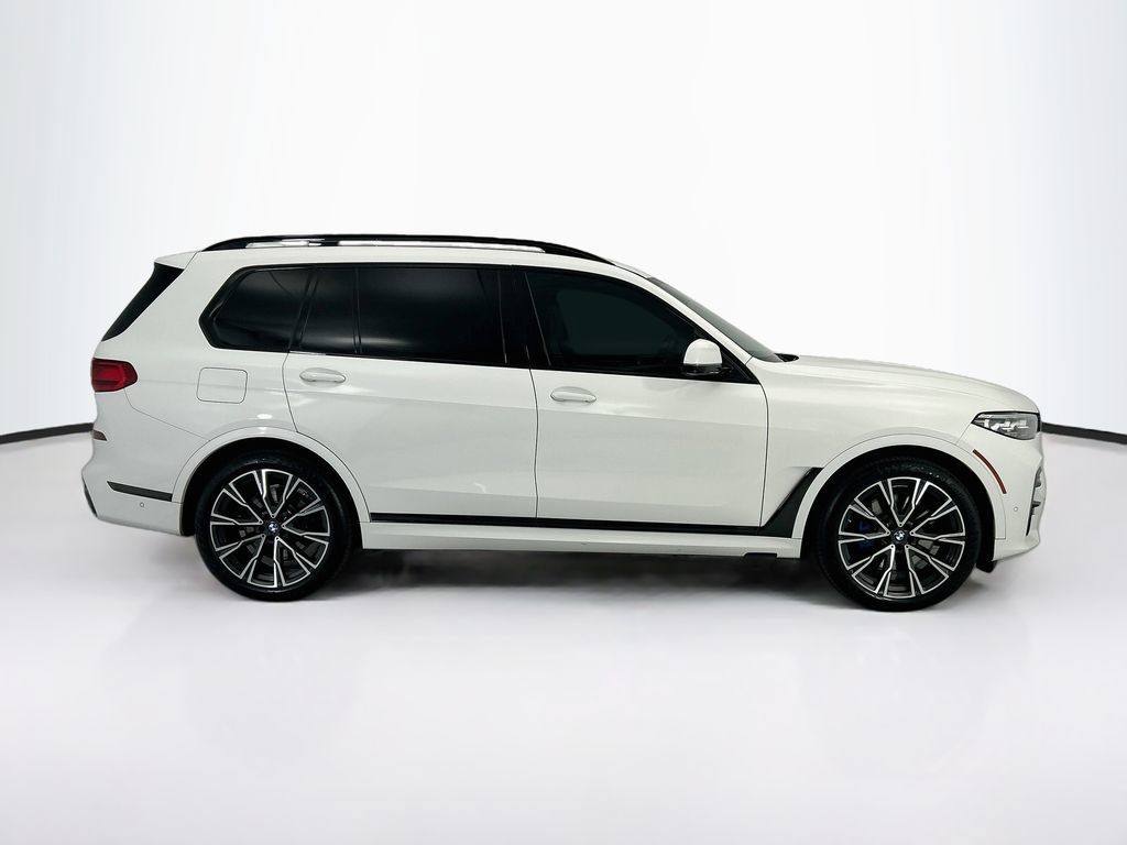 Used 2021 BMW X7 xDrive40i w/ M Sport Package AWD/4WD image 4