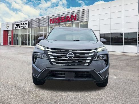 Certified 2024 Nissan Rogue SV image 2