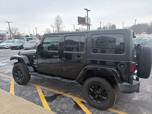 Used 2018 Jeep Wrangler Unlimited Sahara image 11