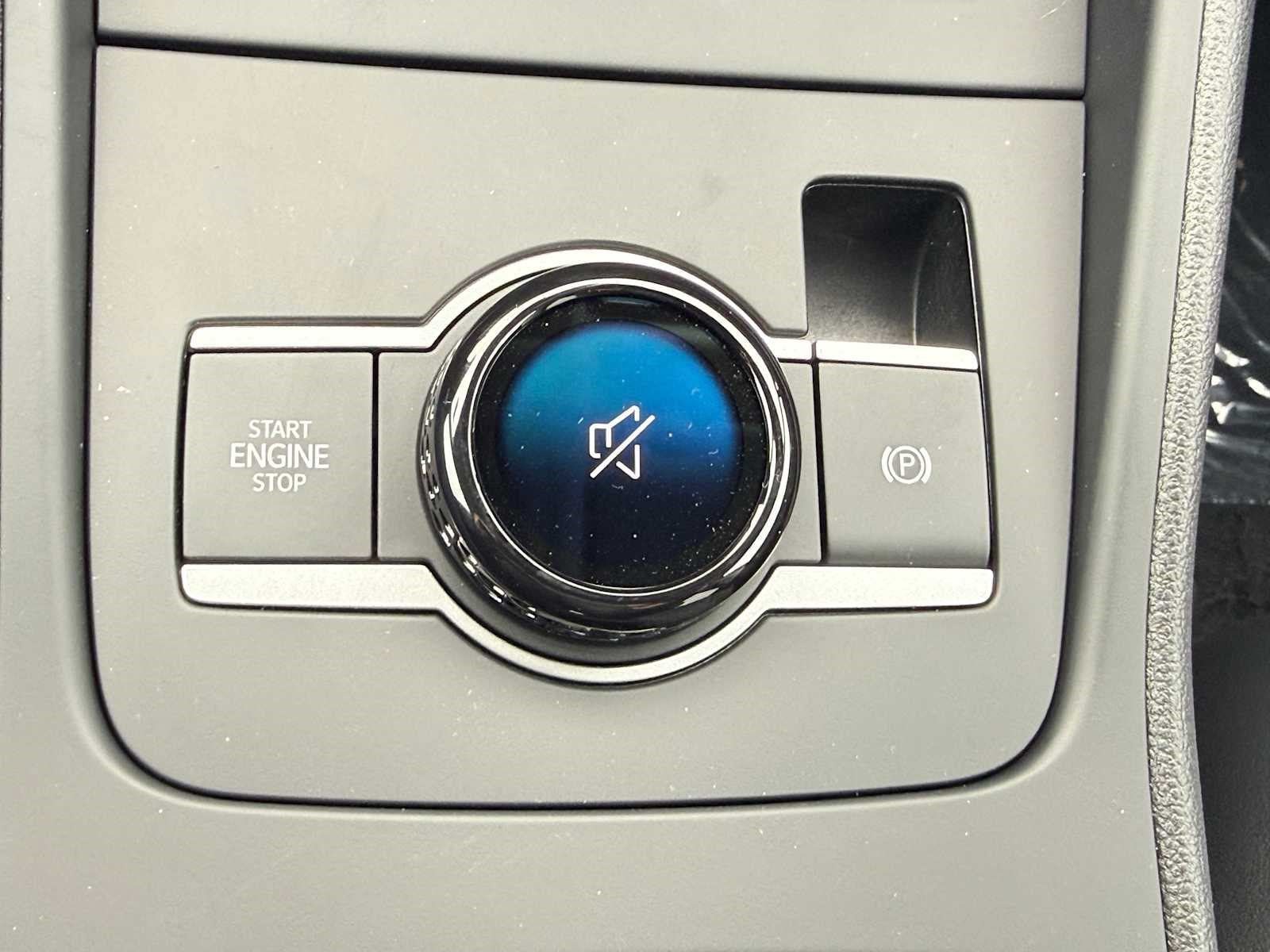 New 2026 Volkswagen Tiguan SE AWD/4WD image 17