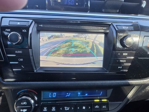 Used 2014 Toyota Corolla S Premium image 21