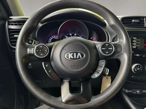 Used 2015 Kia Soul FWD image 18