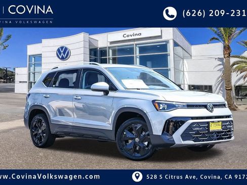 New 2025 Volkswagen Taos SE image 1