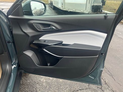 New 2026 Chevrolet Trax LT w/ LT Convenience Package image 19