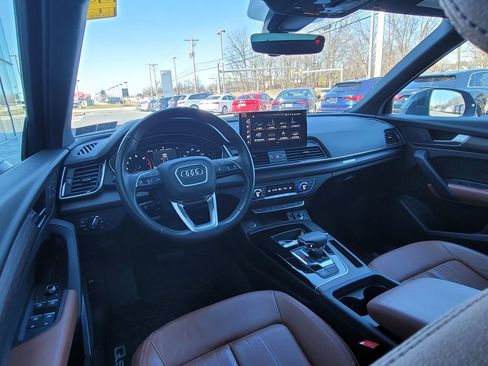 Used 2023 Audi Q5 2.0T Premium w/ Convenience Package image 43