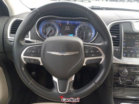 Used 2016 Chrysler 300 Limited w/ Driver Convenience Group image 26