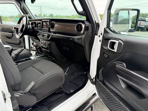 Used 2020 Jeep Gladiator Sport w/ Quick Order Package 23S AWD/4WD image 9