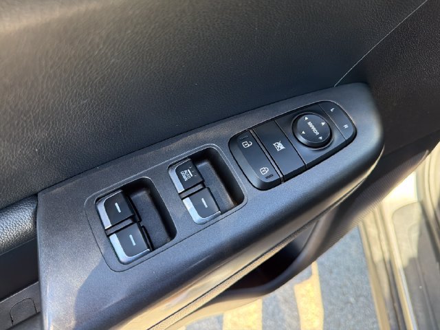 Used 2020 Kia Sportage LX FWD image 17
