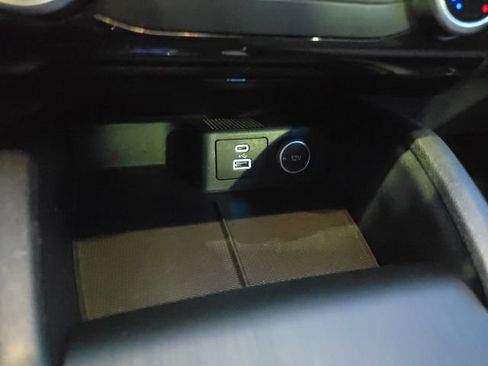 Used 2021 Ford Escape SE image 16