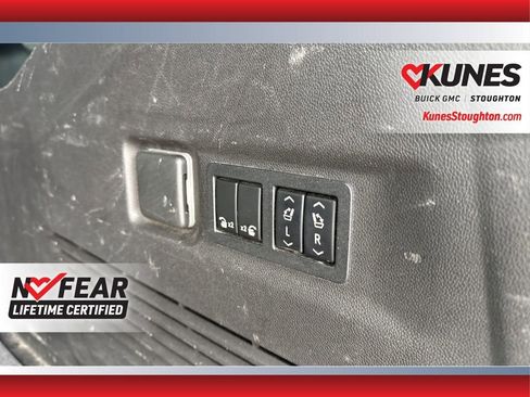 Used 2021 GMC Yukon XL SLT w/ SLT Luxury Package AWD/4WD image 21