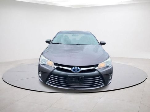 Used 2015 Toyota Camry LE FWD image 2