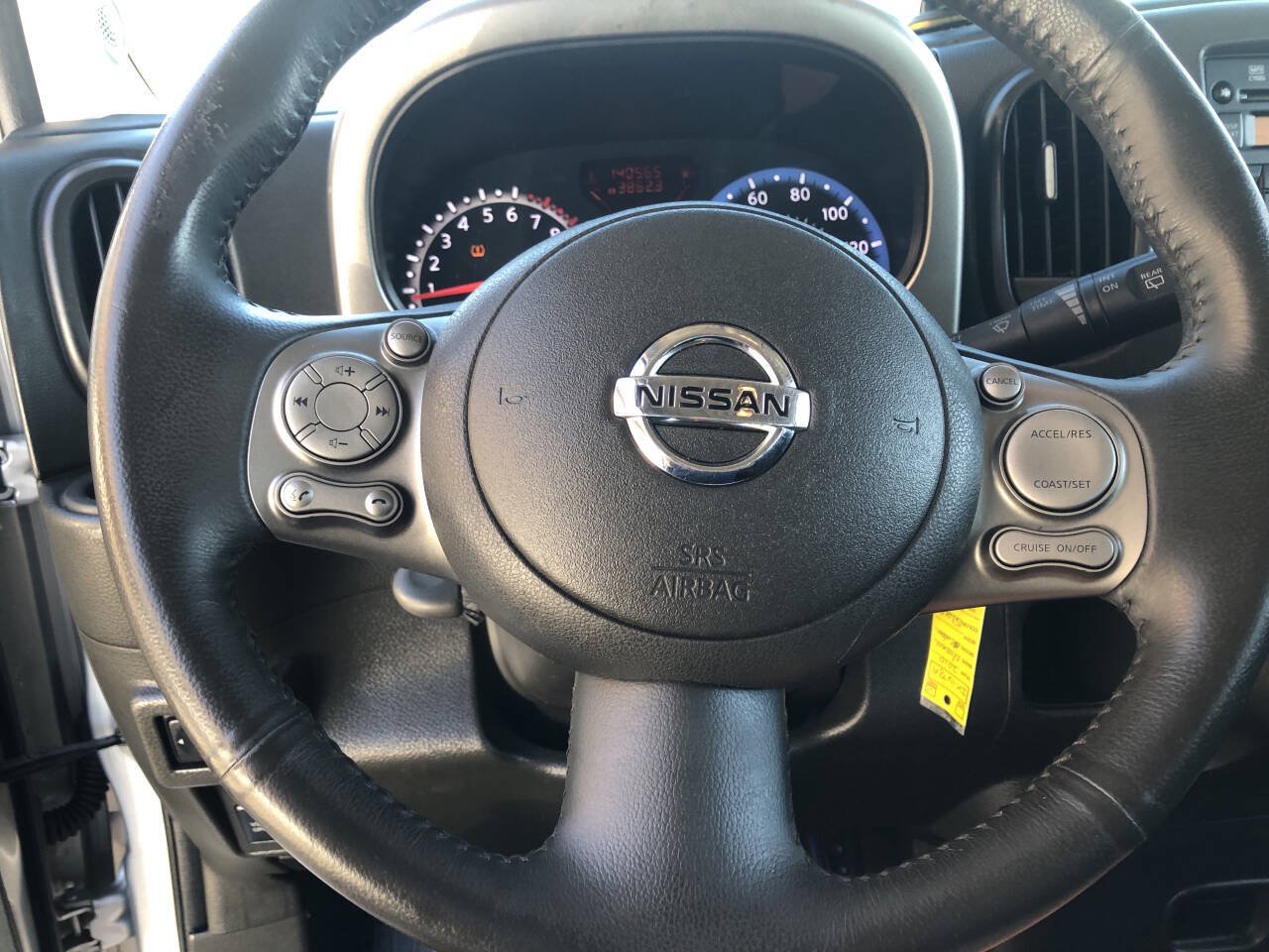 Used 2010 Nissan Cube 1.8 S w/ Interior Designer Pkg FWD image 16