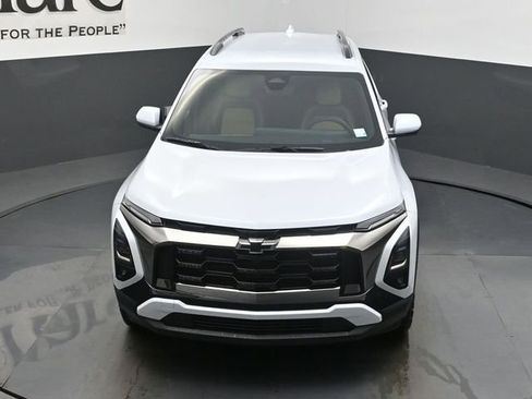 New 2026 Chevrolet Equinox ACTIV w/ Safety and Technology Package image 37
