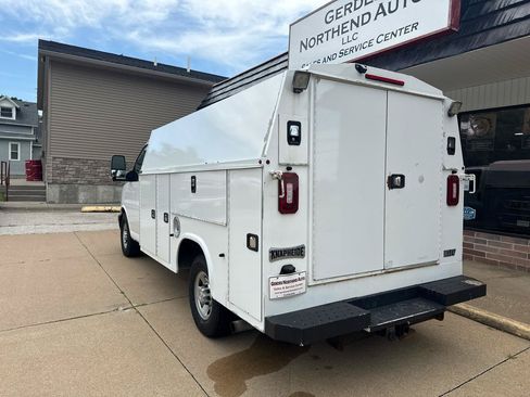 Used 2018 Chevrolet Express 3500 w/ Power Convenience Package RWD image 5
