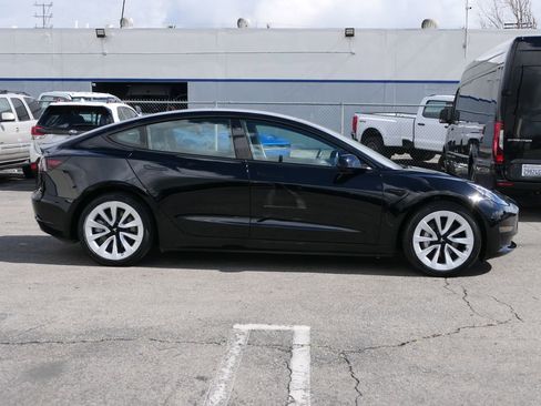 Used 2022 Tesla Model 3 Long Range image 3