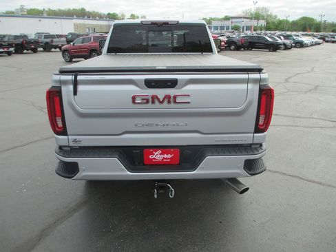 Used 2022 GMC Sierra 2500 Denali w/ Denali Ultimate Package image 8