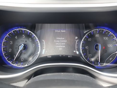 New 2027 Chrysler Pacifica Limited FWD image 12