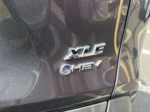 Used 2025 Toyota RAV4 XLE AWD/4WD image 23
