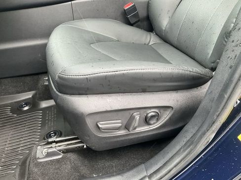 Used 2024 Toyota Grand Highlander Platinum image 27