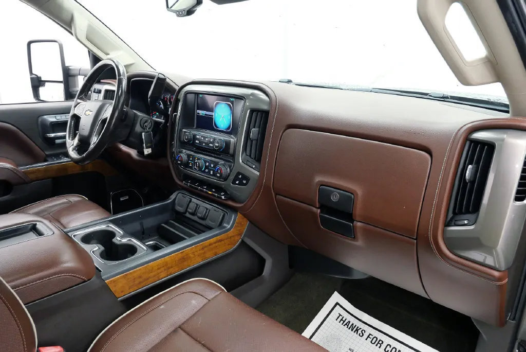 Used 2015 Chevrolet Silverado 2500 High Country w/ High Country Premium Package AWD/4WD image 14