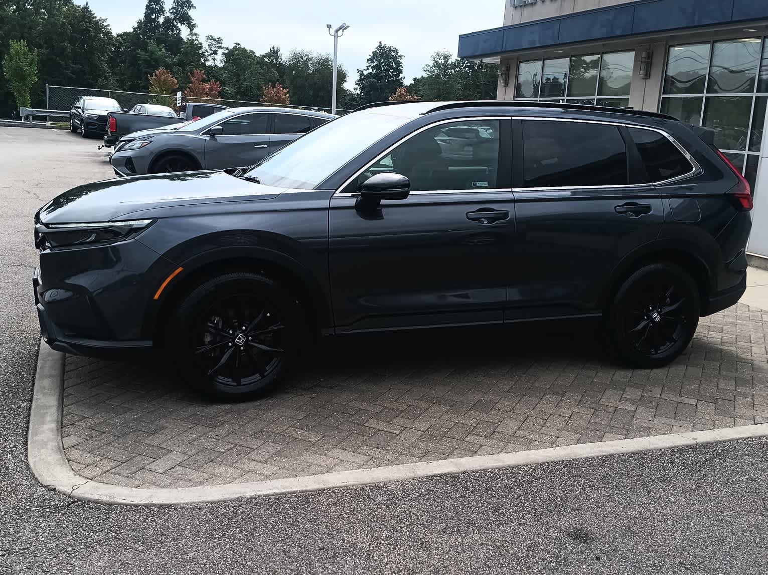 Used 2024 Honda CR-V Sport image 2